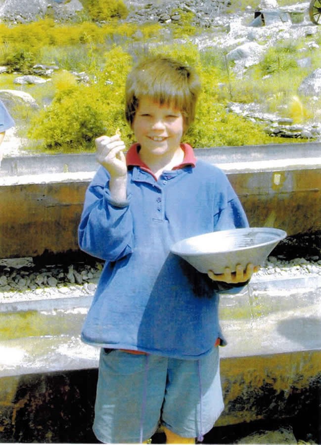 Gold Panning near Cromwell & Queenstown Goldfields Mining Centre